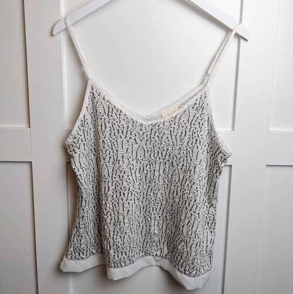 top sleeveless - Picture 5 of 8